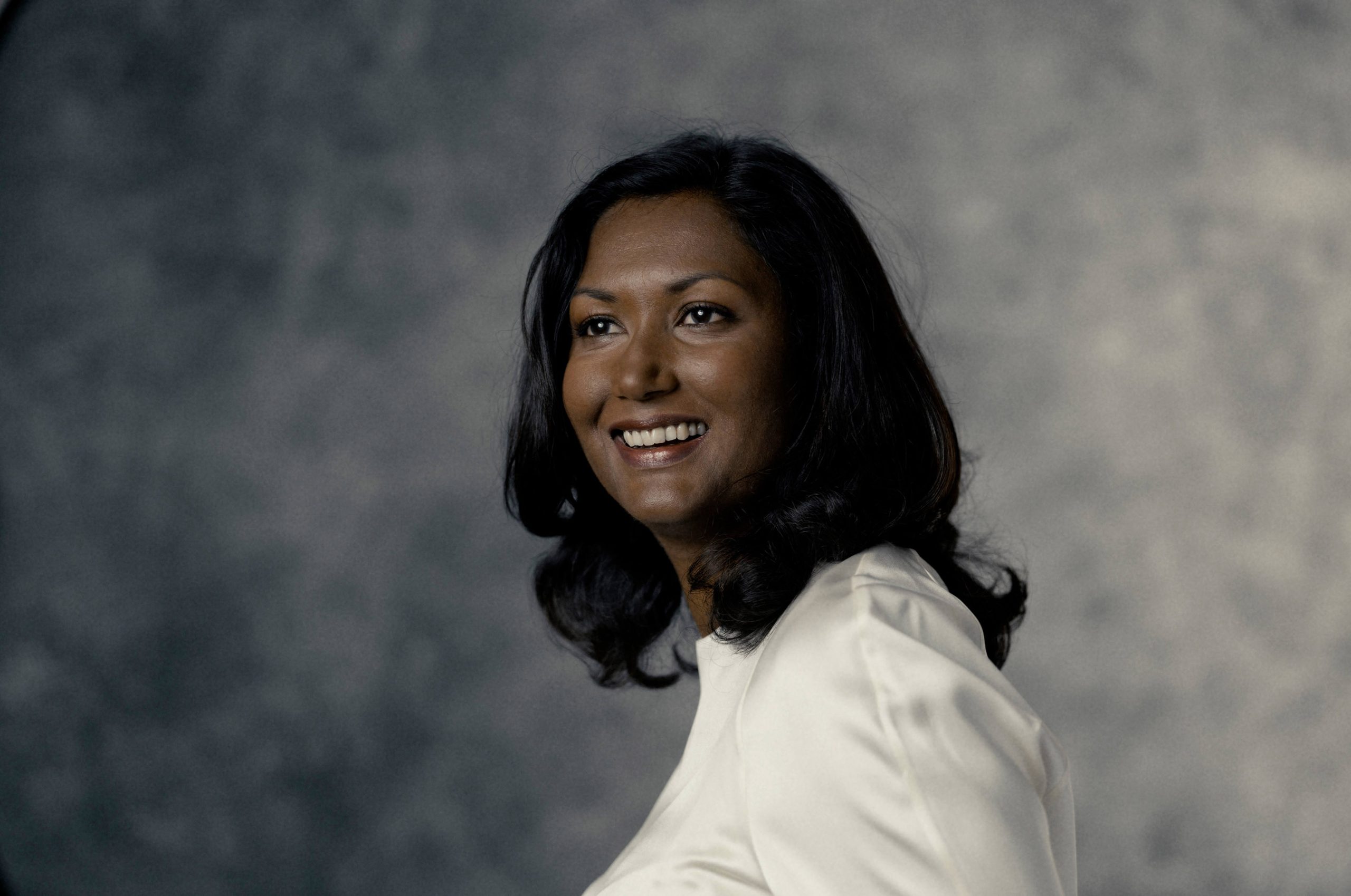 Claudia Mangal - Professional Support Lawyer