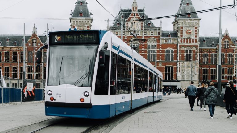 Siemens Mobility acquires public transport software company Sqills