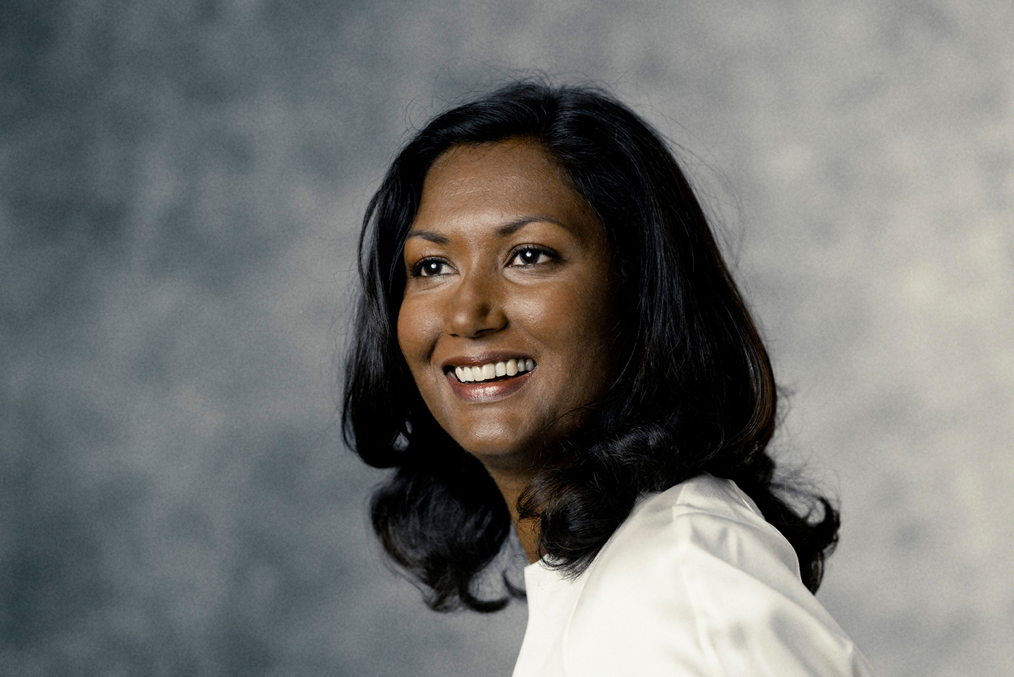 Claudia Mangal - Professional Support Lawyer