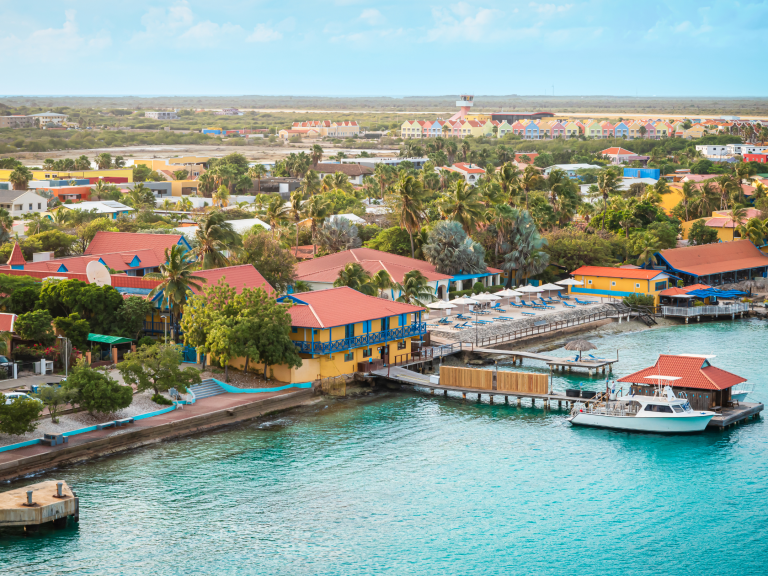 The Hague District Court orders the Dutch State to adopt stricter emission targets and a climate adaptation plan for Bonaire